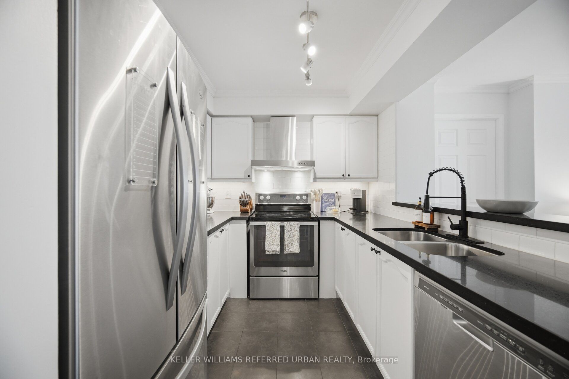 Additional image 3 of 707-190 Manitoba Street, Toronto, ON, M8Y 3Y8