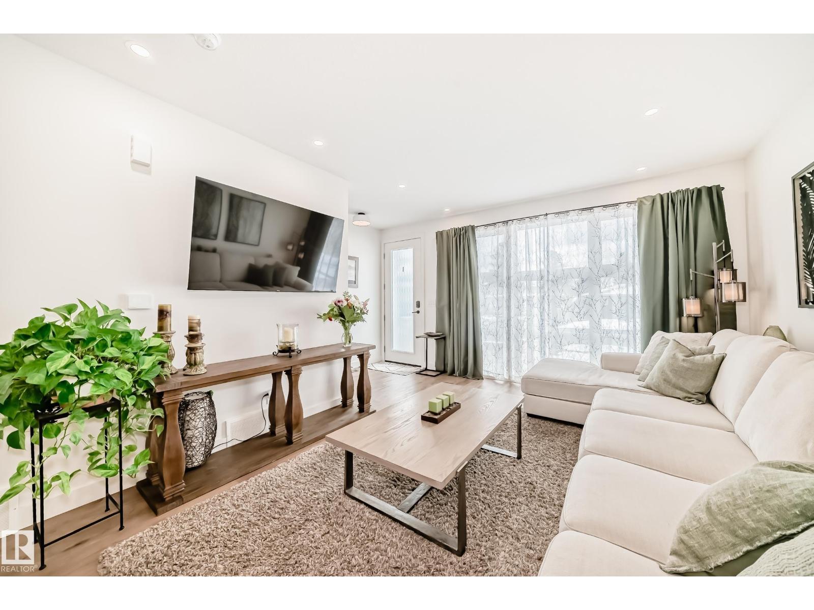 Additional image 4 of 10936 117 Street NW, Edmonton, AB, T5H3N6