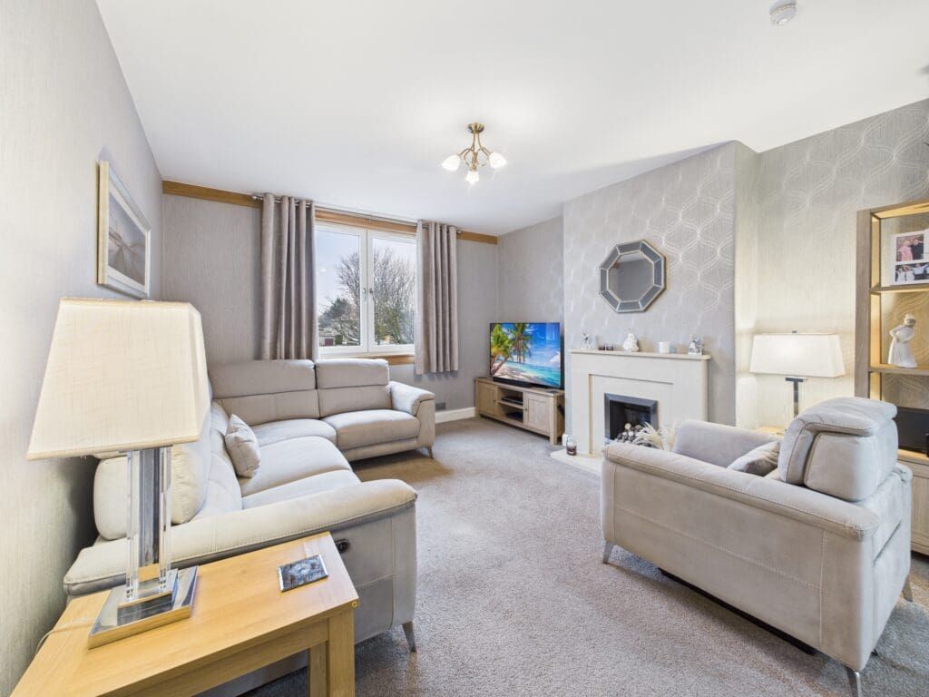 Additional image 2 of 3 bed flat for sale29 Parkhead Crescent, Edinburgh EH11