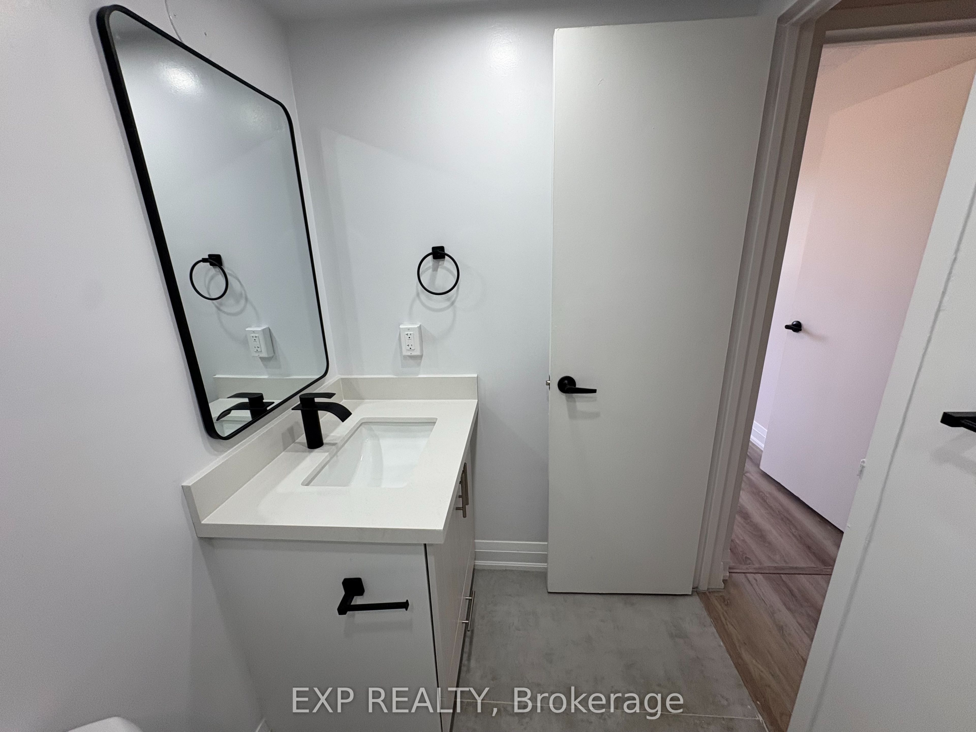 Additional image 2 of 505-4422 Huron Street, Niagara Falls, ON, L2E 7C8