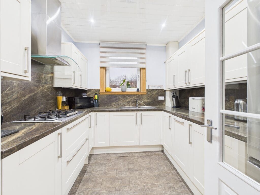 Additional image 5 of 3 bed flat for sale29 Parkhead Crescent, Edinburgh EH11