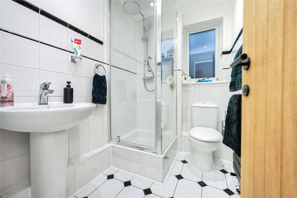 Additional image 21 of 5 bed detached house for saleChaucer Drive, Biggleswade, Bedfordshire SG18