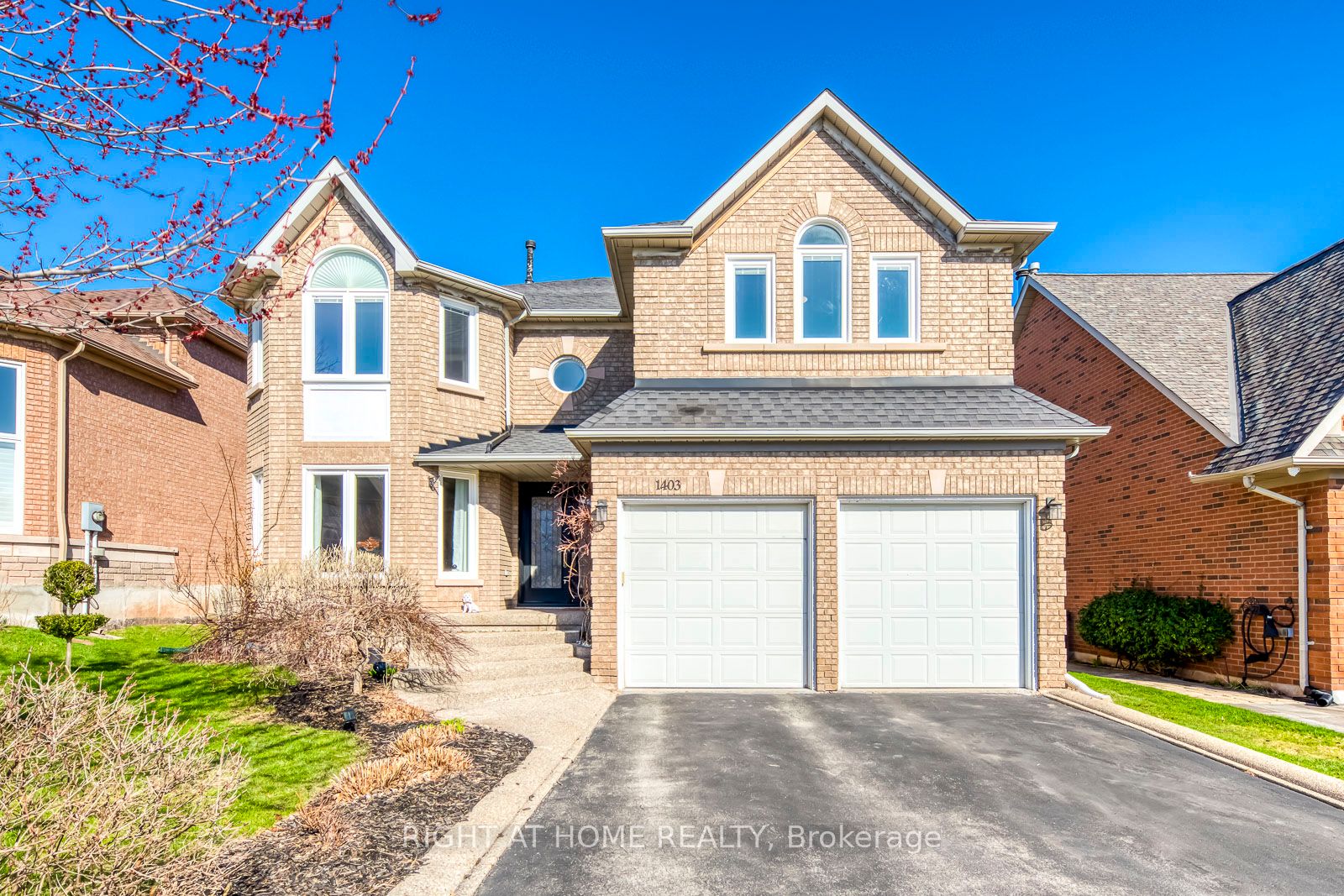 1403 Bayshire Drive, Oakville, ON, L6H 6E8