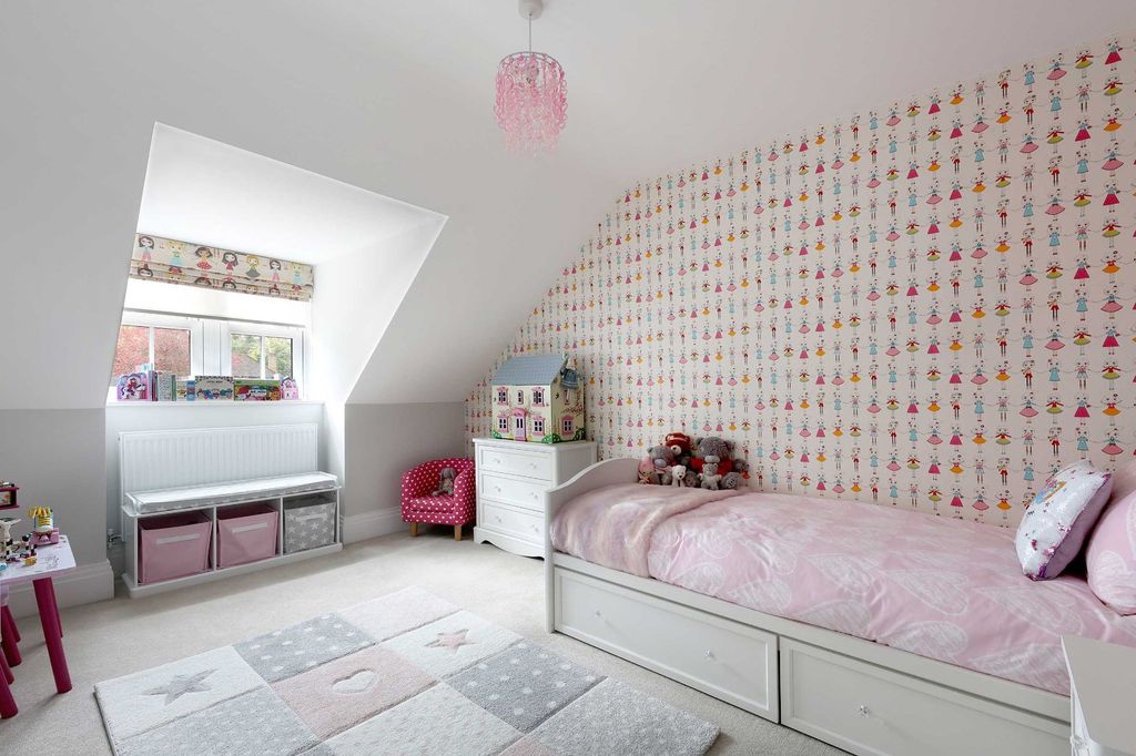 Additional image 17 of 4 bed semi-detached house for saleCandlemas Lane, Beaconsfield, Buckinghamshire HP9