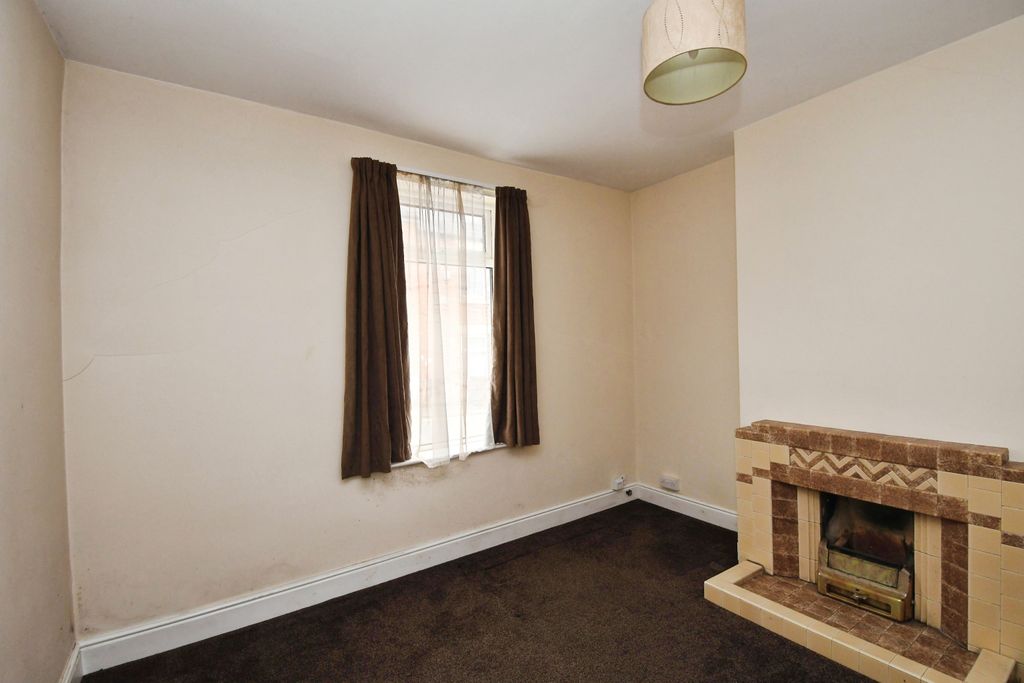 Additional image 2 of 2 bed terraced house for saleBaggholme Road, Lincoln LN2