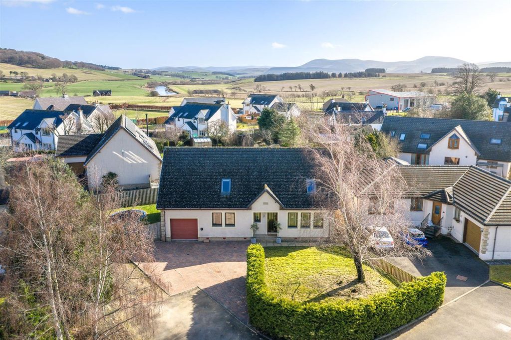 4 bed detached house for sale3 Snowberry Fields, Thankerton ML12