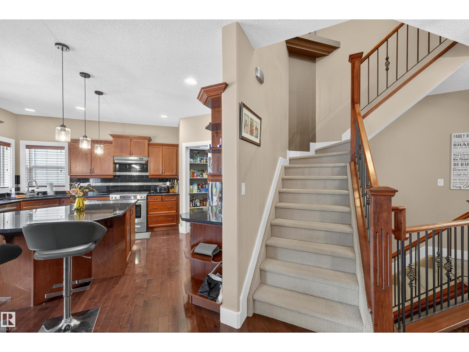 Additional image 5 of 520 Stewart Crescent SW, Edmonton, AB, T6X0A8