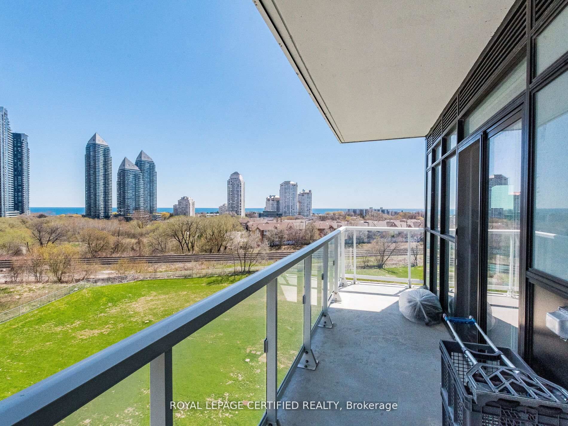 Additional image 5 of 715-251 Manitoba Street, Toronto, ON, M8Y 0C7