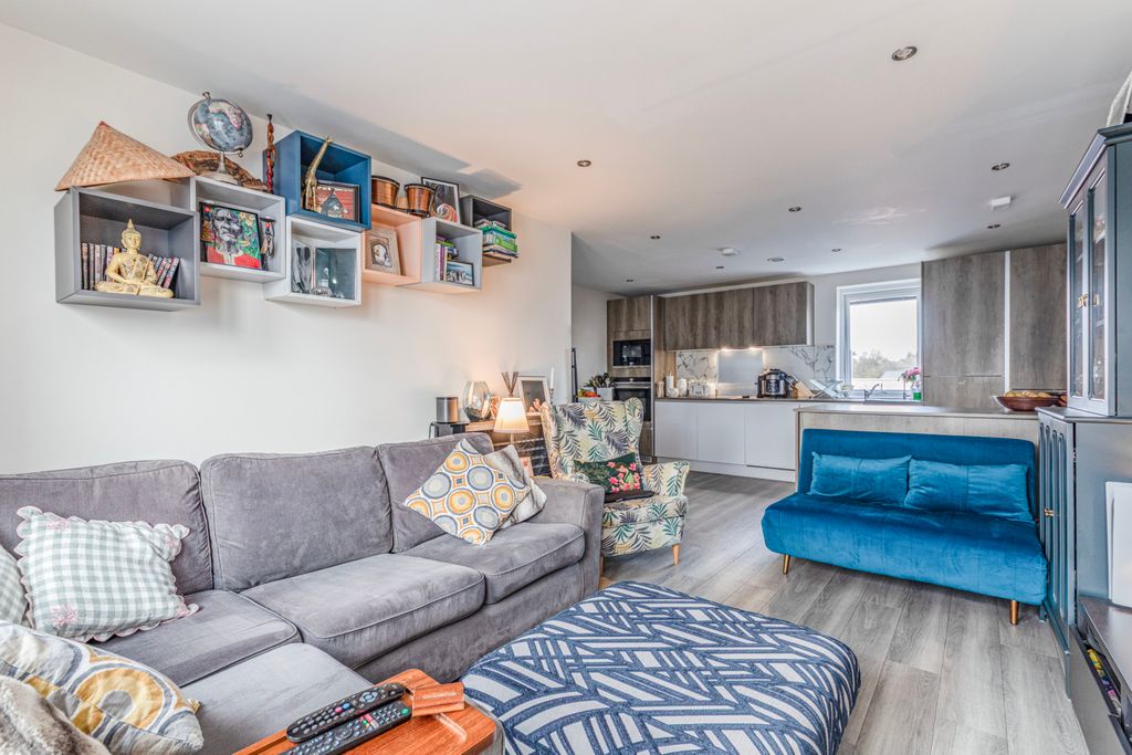 Additional image 7 of 2 bed flat for saleHawker Drive, Addlestone, Surrey KT15