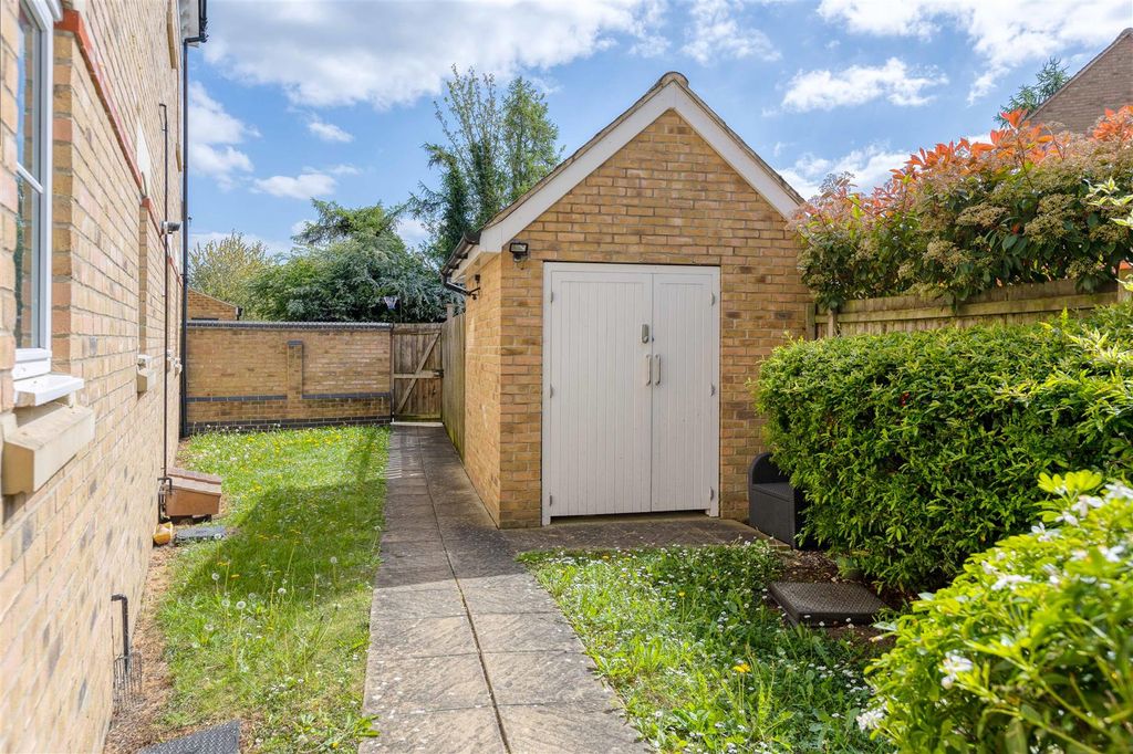 Additional image 13 of 2 bed flat for saleCharlotte Avenue, Fairfield SG5