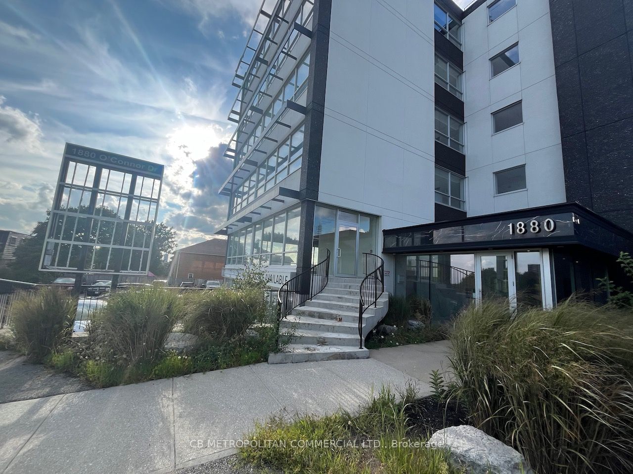 200-1880 O'connor Drive, Toronto, ON, M4A 1W9