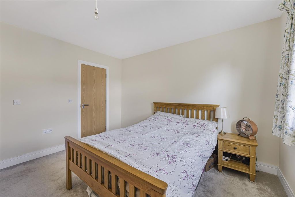 Additional image 6 of 2 bed flat for saleWeir Road, Bexley DA5