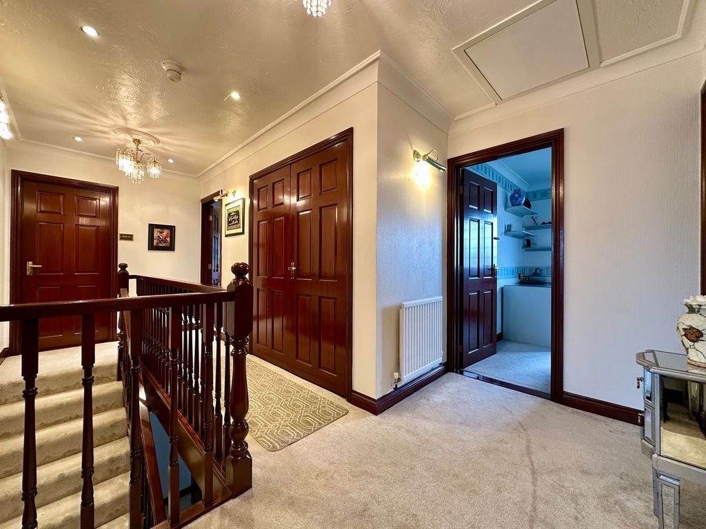 Additional image 13 of 5 bed detached house for saleNoak Hill Road, Billericay CM12