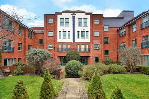 Brabham Court, 39 Central Road, Worcester Park KT4