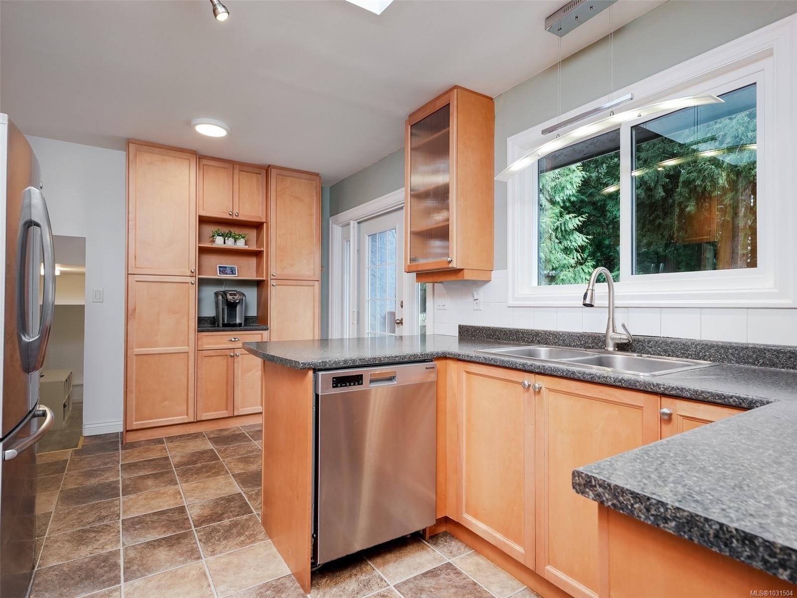 Additional image 5 of 6429 Rodolph Road, Central Saanich, BC, V8Z 5W3