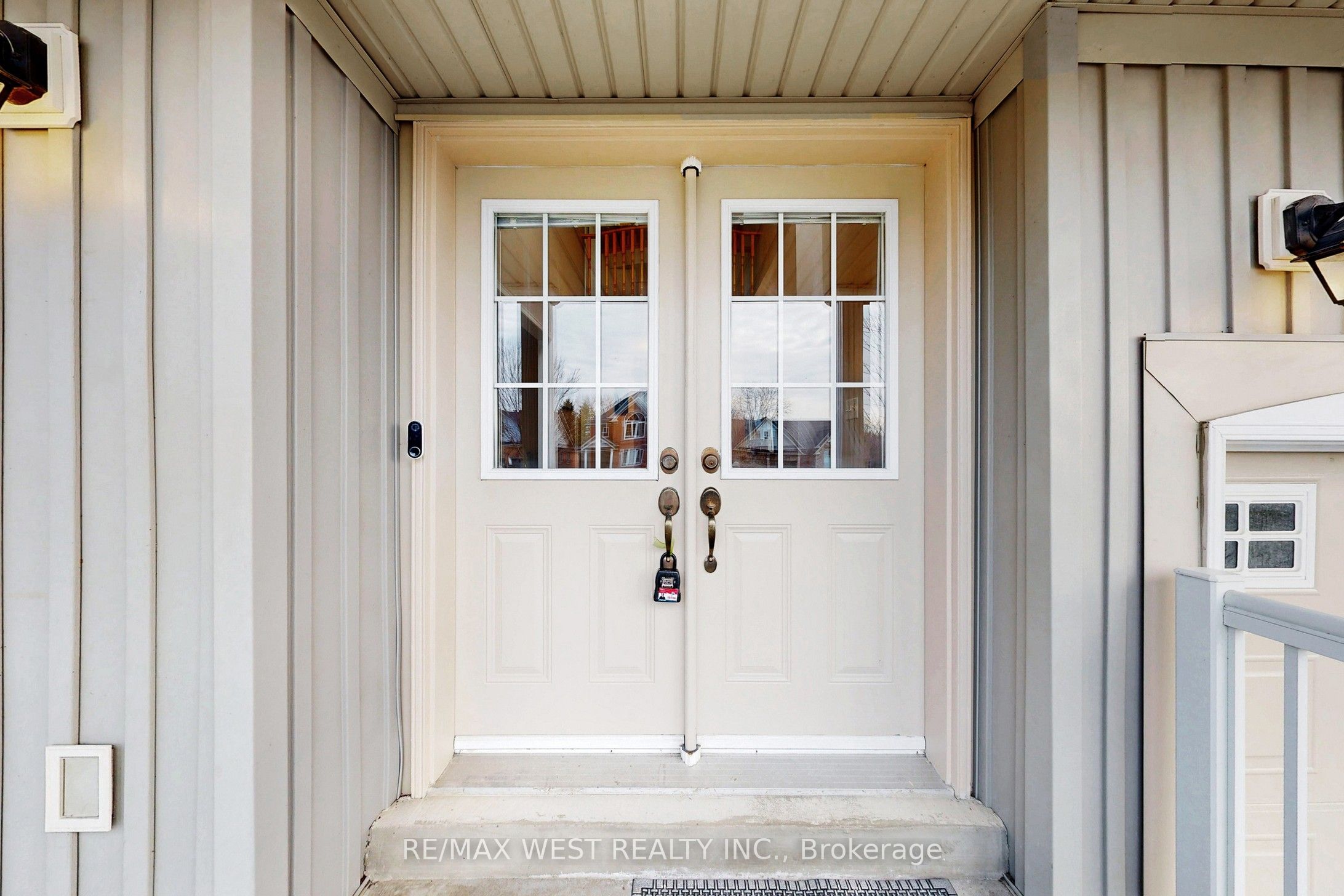 Additional image 2 of 303 King Street E, East Gwillimbury, ON, L0G 1M0