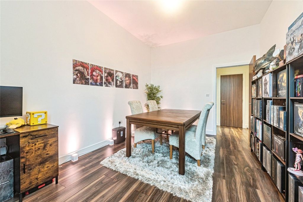 Additional image 3 of 2 bed flat for saleLittle Victoria Street, Basingstoke, Hampshire RG21