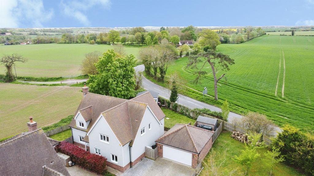 4 bed detached house for saleWhite Court, Shalford, Braintree CM7