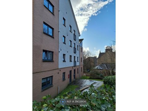 Cumlodden Drive, Glasgow G20