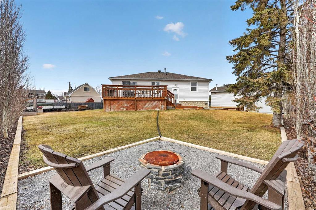 211 1 Avenue SE, Langdon, AB, T0J 1X1