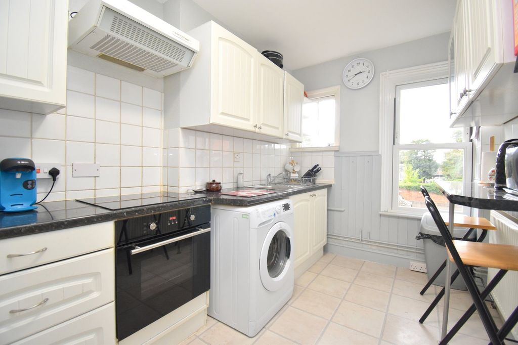 Additional image 5 of 4 bed flat for saleMarket Square, Biggleswade SG18