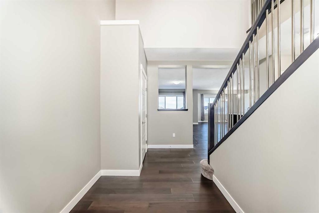 Additional image 3 of 184 Sherview Grove NW, Calgary, AB, T3R0Y4