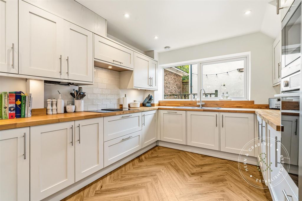 Additional image 2 of 3 bed detached house for saleHawfinch Close, Cardiff CF23
