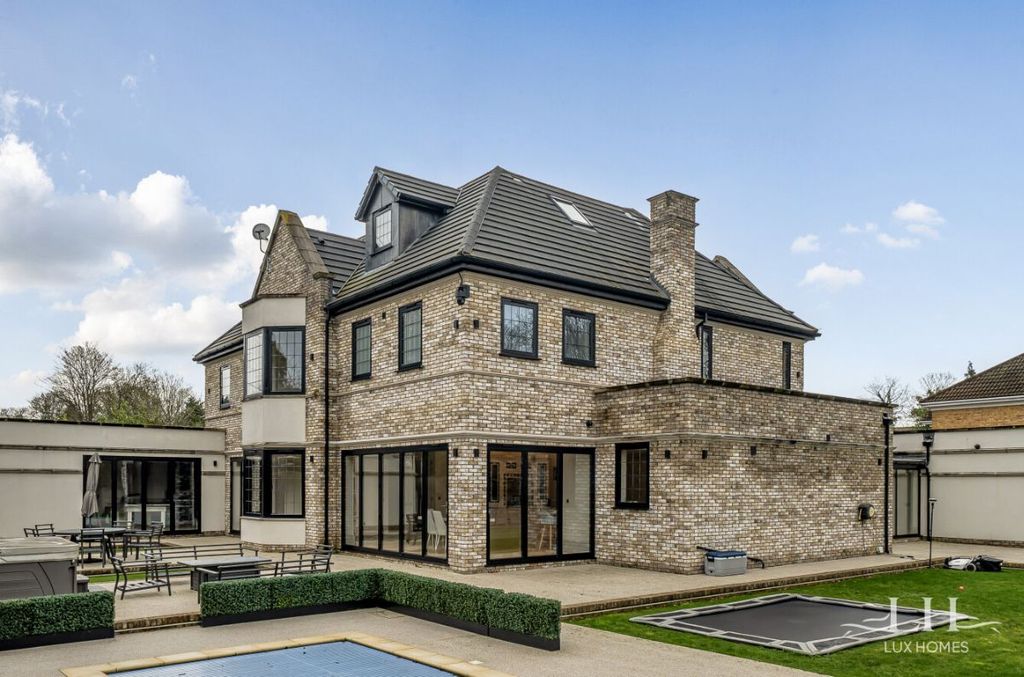 Additional image 6 of 5 bed detached house for saleFreeman Way, Emerson Park RM11