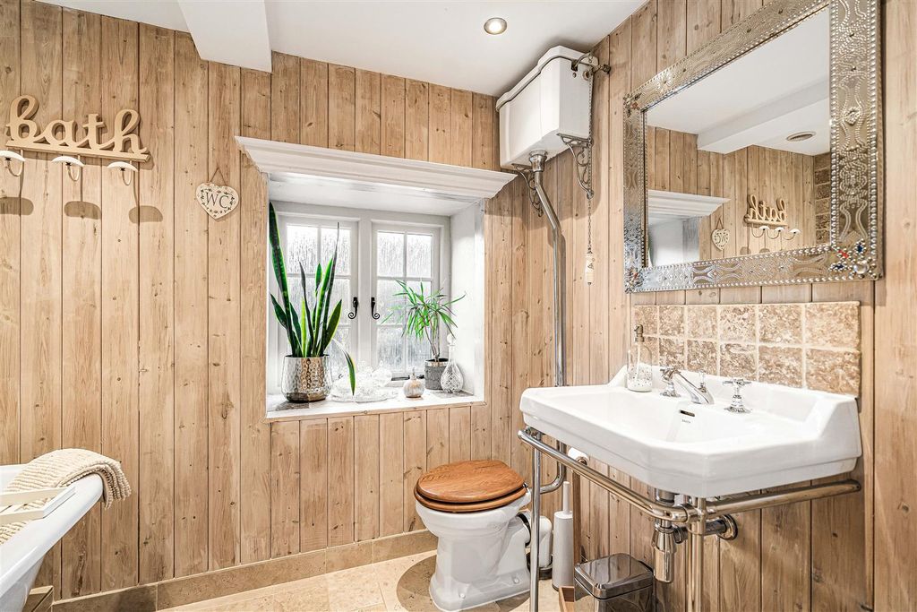 Additional image 6 of 4 bed property for saleQueens Avenue, Bicester OX26