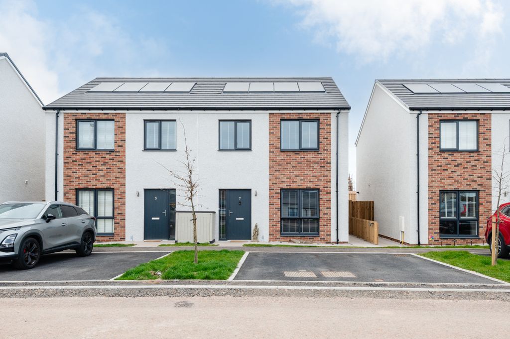 3 bed semi-detached house for salePine Marten Crescent, Arbroath DD11