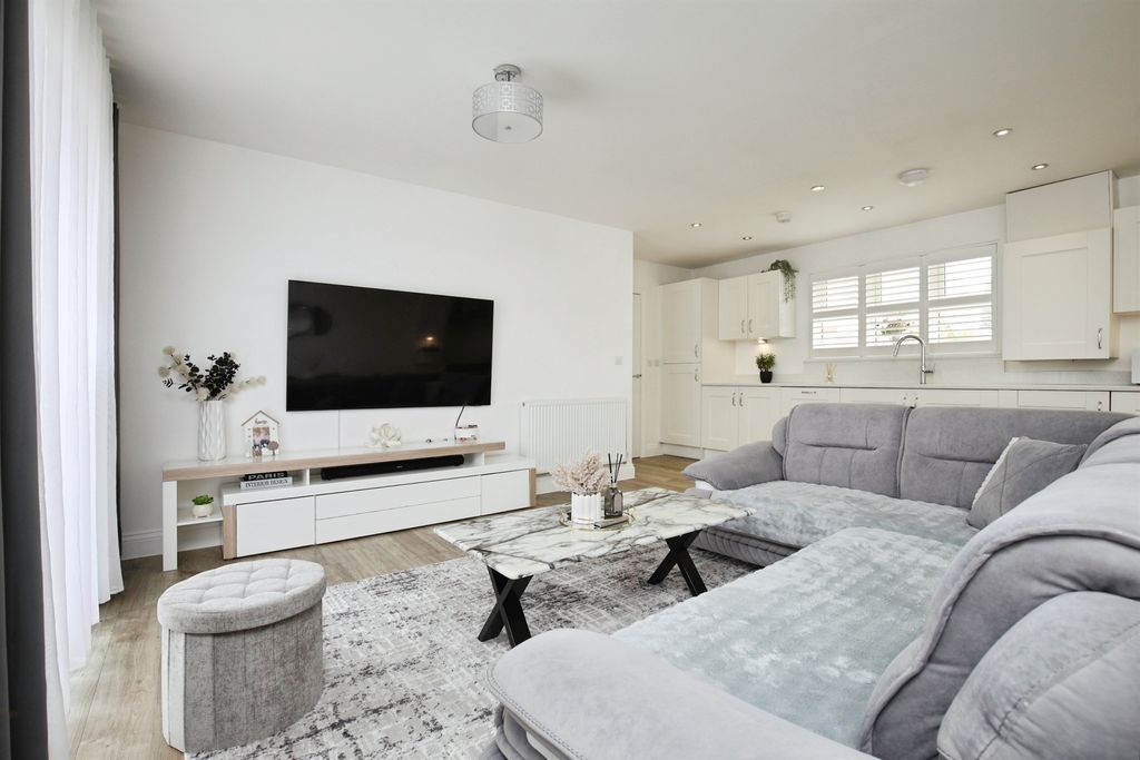 Additional image 7 of 3 bed maisonette for saleDraper Close, Andover SP11