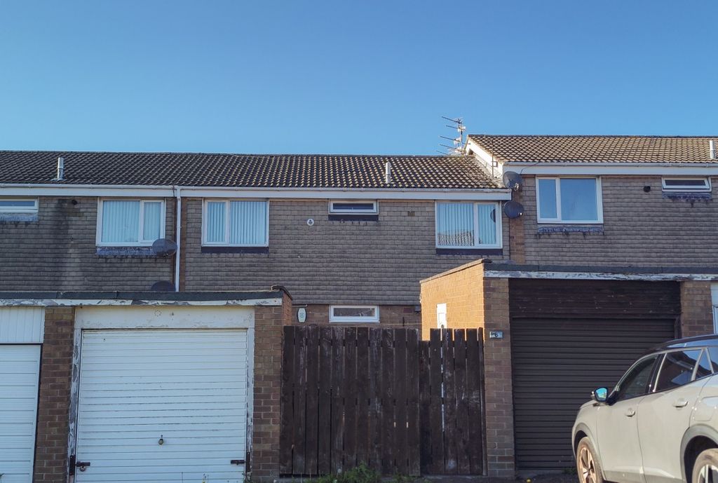 Additional image 16 of 2 bed flat for saleLyndhurst Road, North Seaton NE63