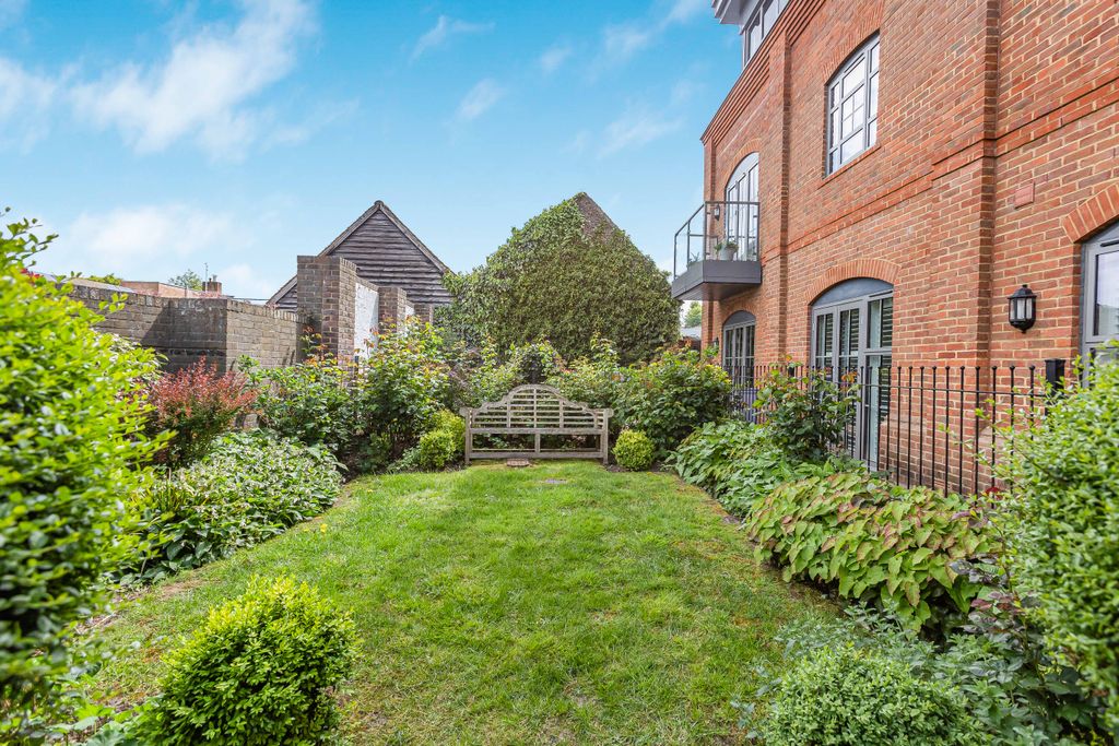 Additional image 11 of 2 bed flat for saleBirch Place, Kings Road, Berkhamsted HP4
