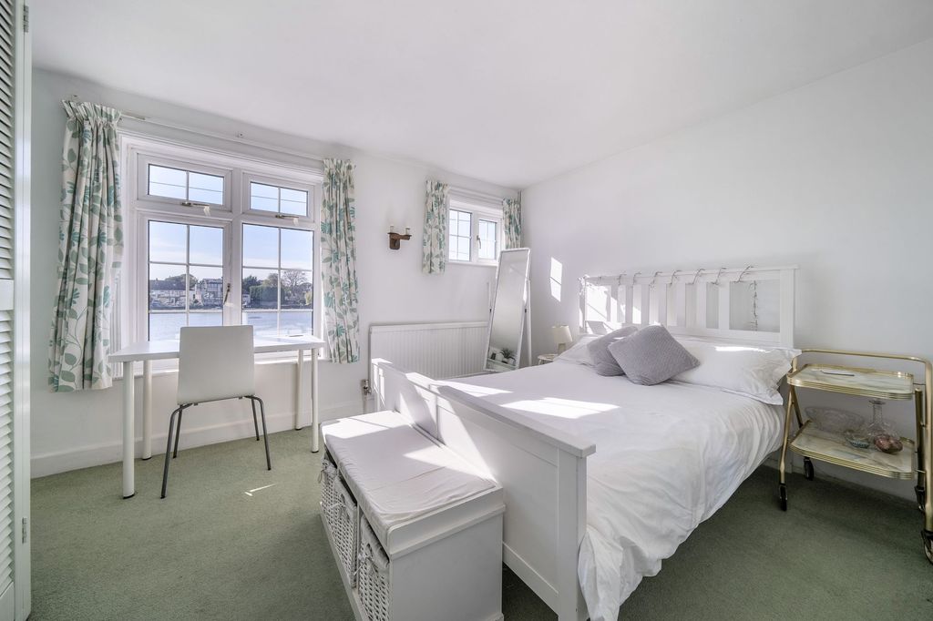 Additional image 14 of 3 bed semi-detached house for sale33 Slipper Road, Hermitage PO10