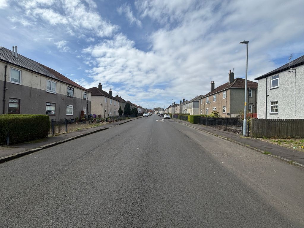 Additional image 10 of 2 bed flat for sale59 Lynn Avenue, Dalry, North Ayrshire KA24