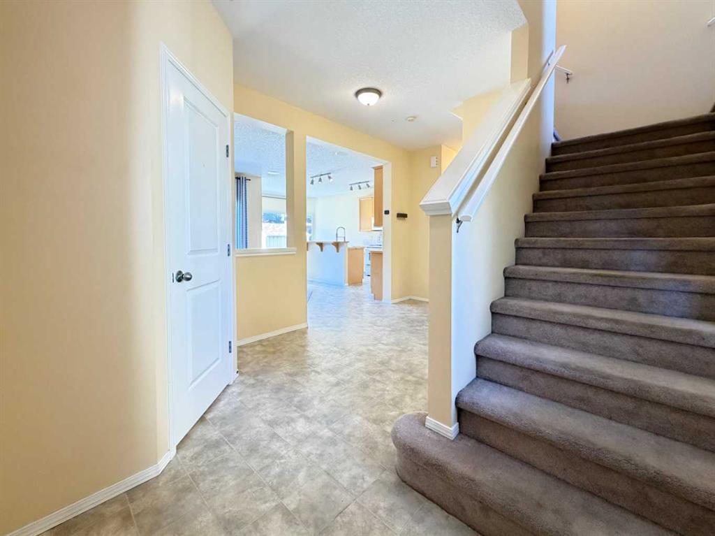 Additional image 5 of 21 Panamount Hill NW, Calgary, AB, T3K5R8