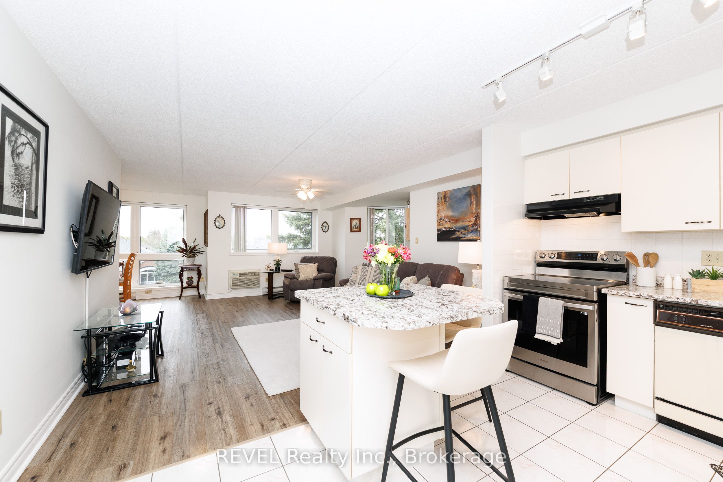 Additional image 5 of 301-3364 Montrose Road, Niagara Falls, ON, L2H 0J8