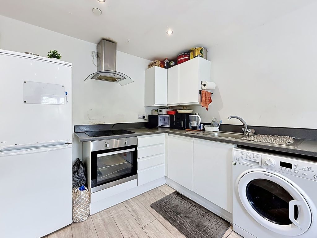 Additional image 13 of 5 bed property for saleBedford Street, Cardiff CF24