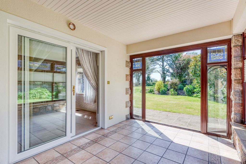 Additional image 19 of 3 bed bungalow for saleLe Parcot, La Longue Rue, St Martin JE3