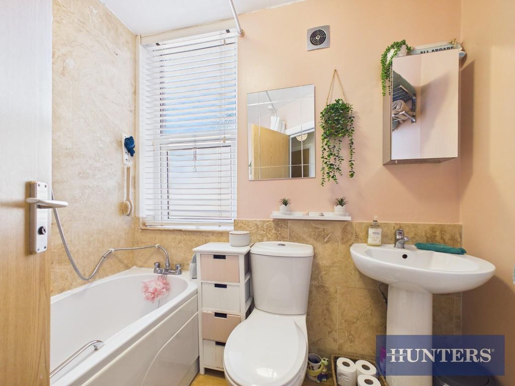 Additional image 10 of 2 bed flat for saleFlamborough Road, Bridlington, East Riding Of Yorkshire YO15