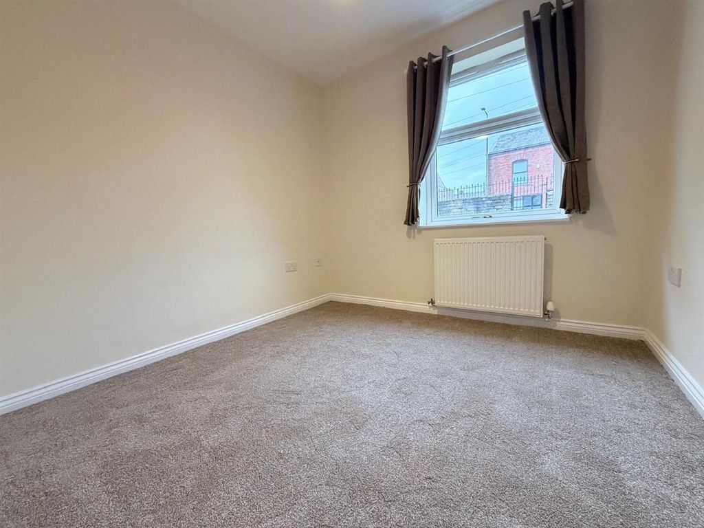 Additional image 4 of 2 bed flat for sale40 Henrietta Street, Ashton-Under-Lyne OL6