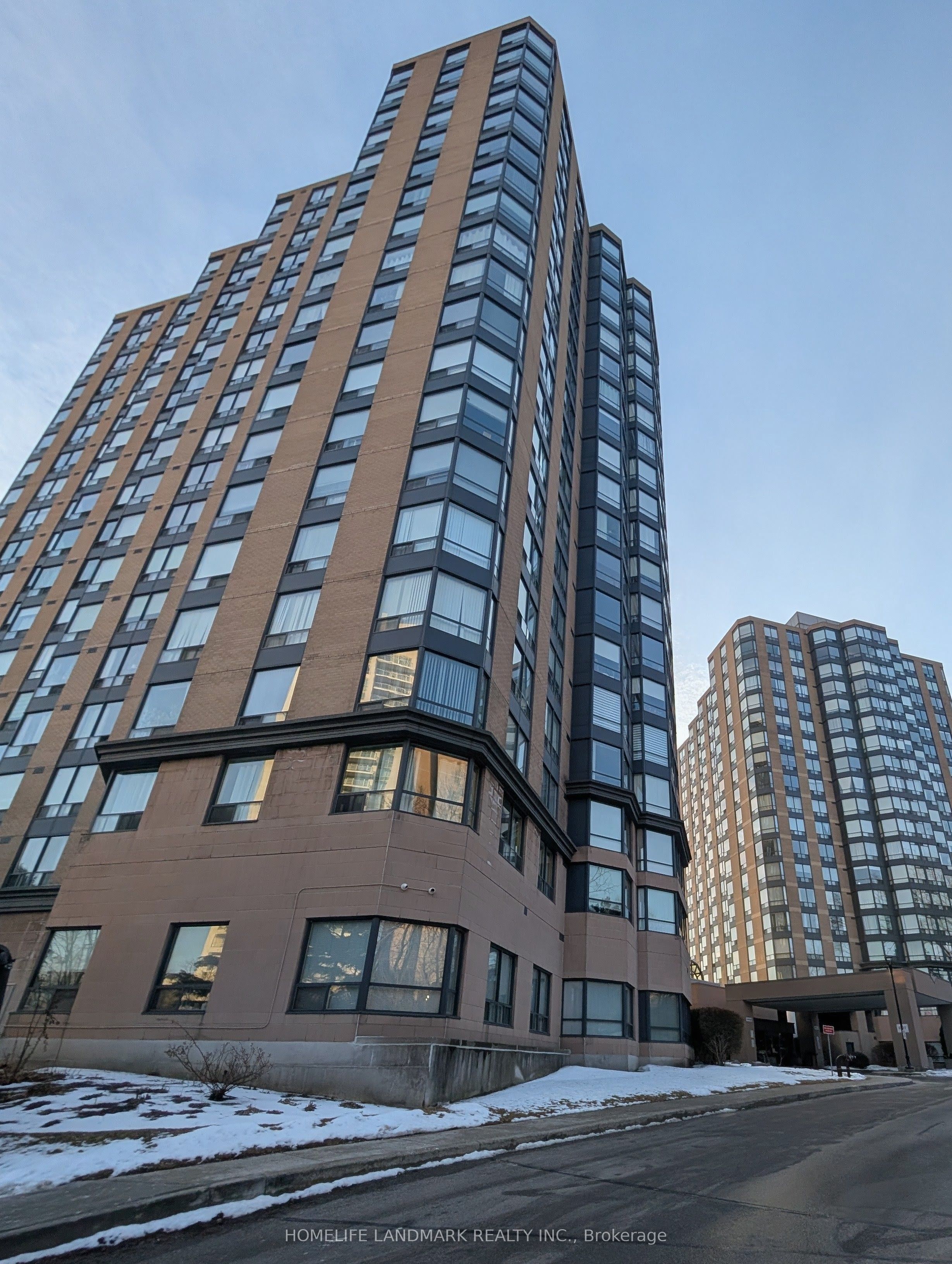 004-1 Hickory Tree Road, Toronto, ON, M9N 3W4