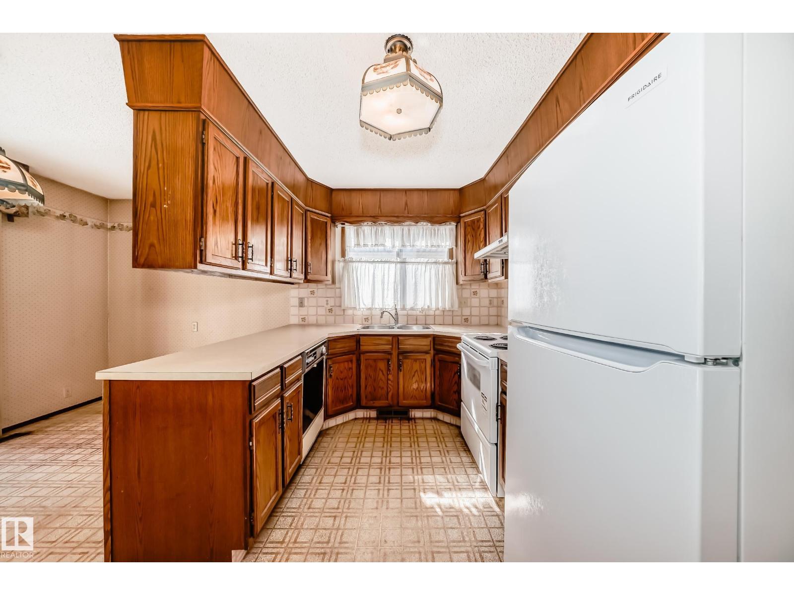Additional image 3 of 14237 22a Street NW, Edmonton, AB, T5Y1E2