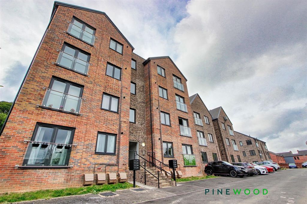 Additional image 17 of 2 bed flat for saleLaver Drive, Chesterfield S41