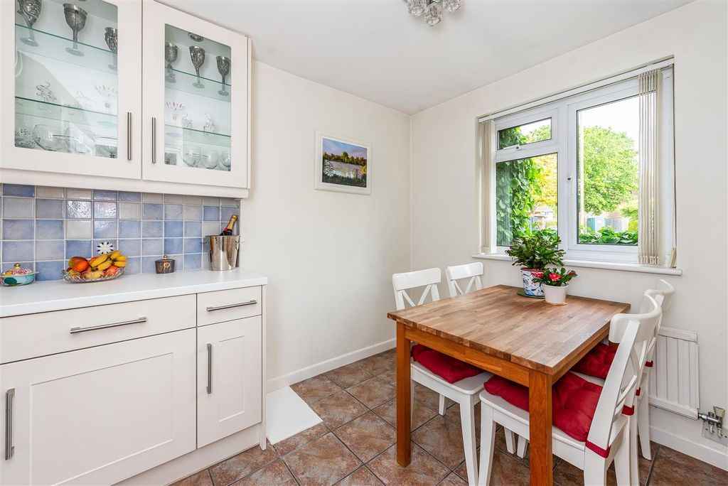 Additional image 8 of 4 bed detached house for saleSainsbury Close, Andover SP10