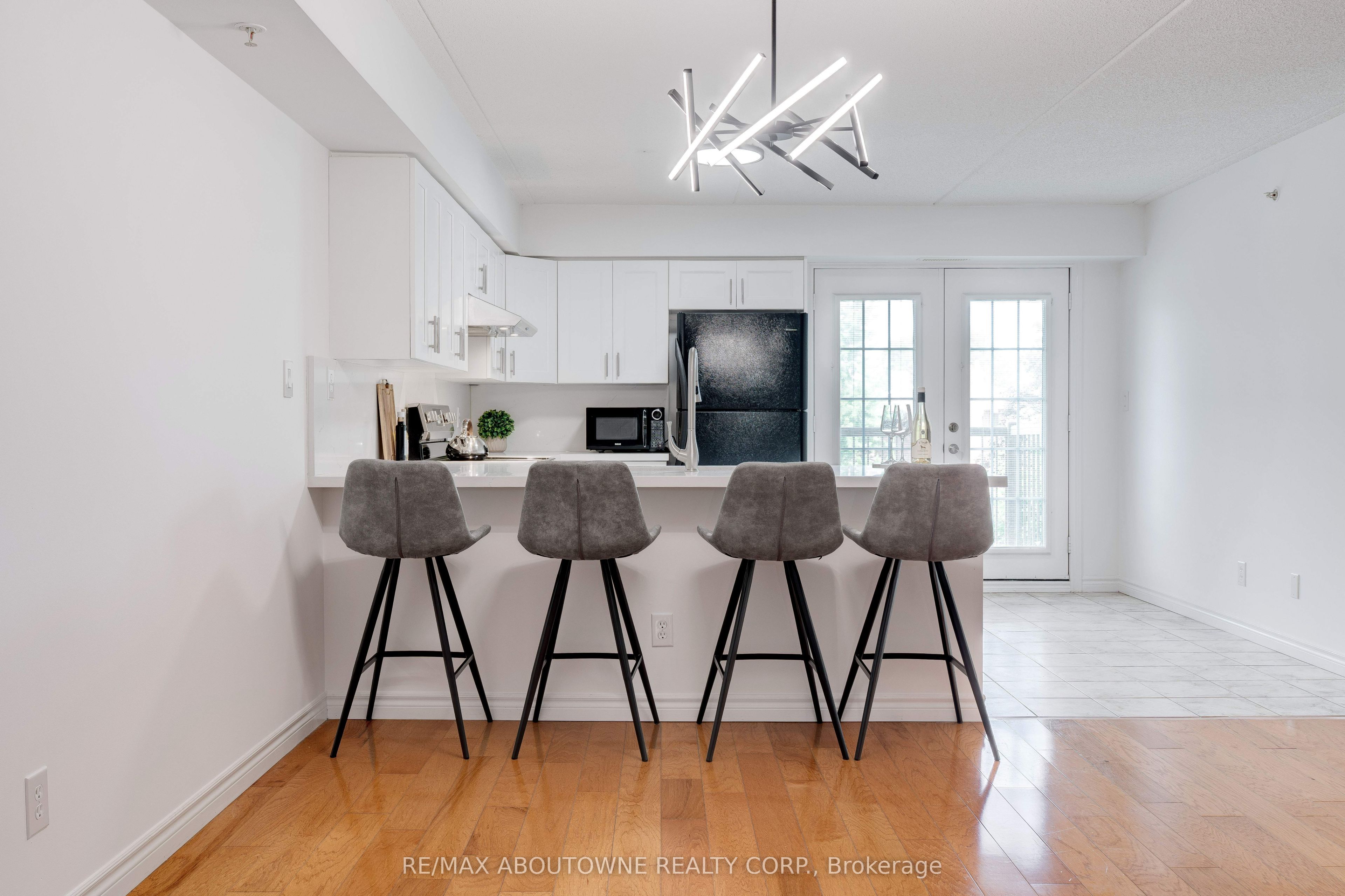 Additional image 4 of 212-1460 Bishops Gate, Oakville, ON, L6M 4N5