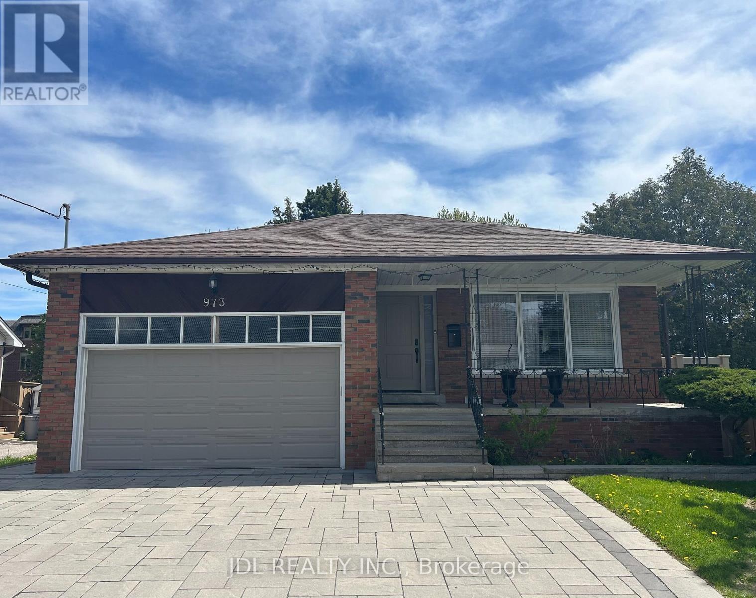 UNIT B - 973 WILLOWDALE AVE AVENUE