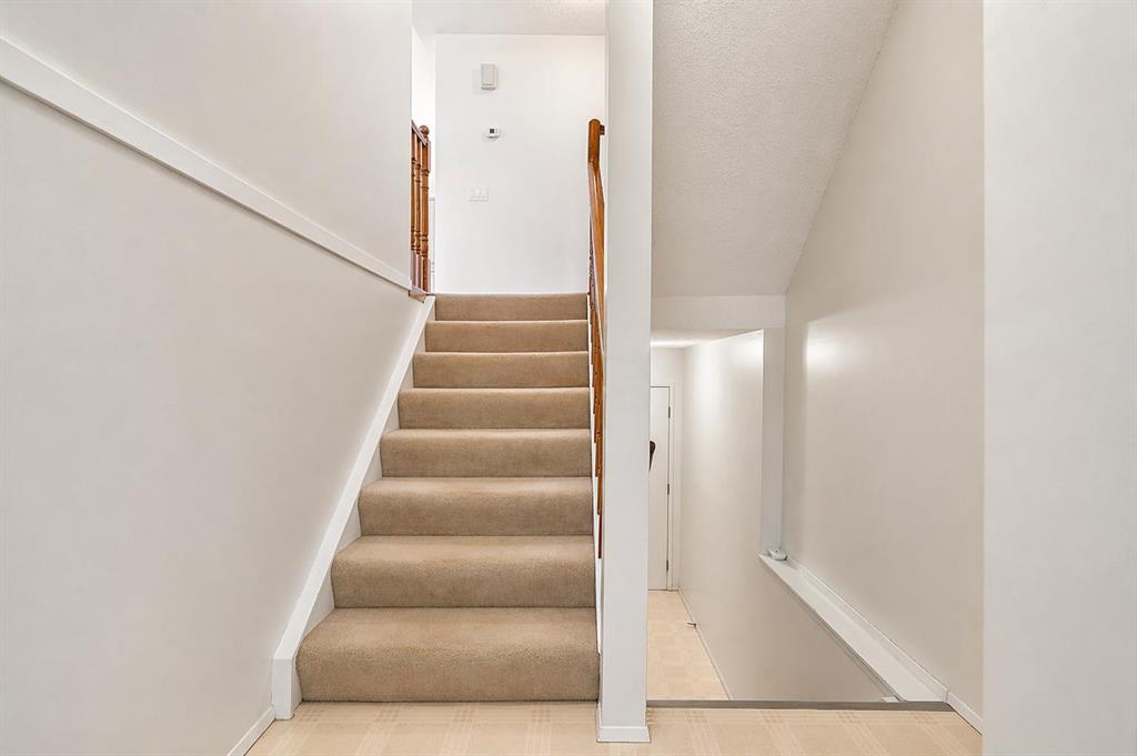 Additional image 3 of 32-5019 46 Avenue SW, Calgary, AB, T3E 6R1