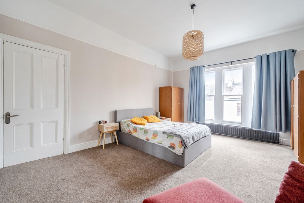 Additional image 13 of 3 bed flat for saleNewport Road, Barnstaple, Devon EX32