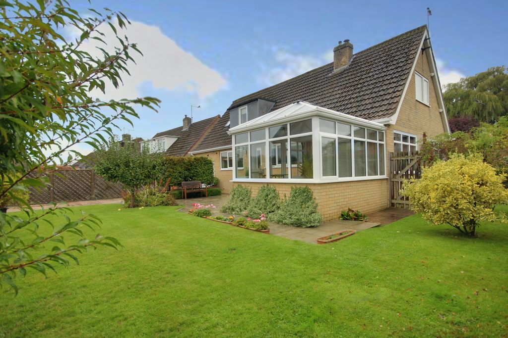 Additional image 2 of 4 bed detached house for saleWestwood Lodge, 48 Cartwright Lane, Beverley HU17